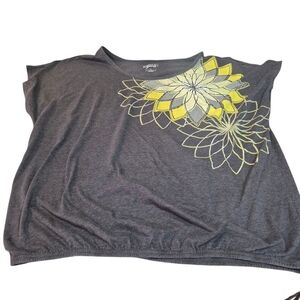 Style And Co. Gray  Short-Sleeve Tee with Yellow Floral Accent Xl